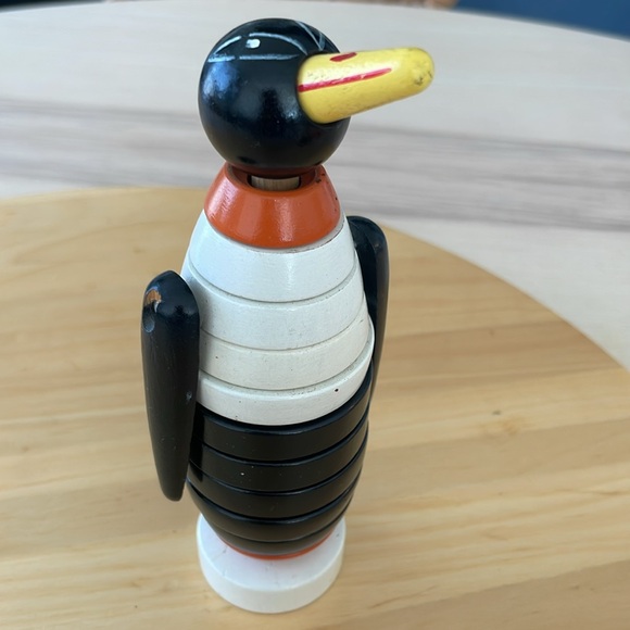 Brio Made in Sweden penguin stacking toy. - Picture 2 of 5